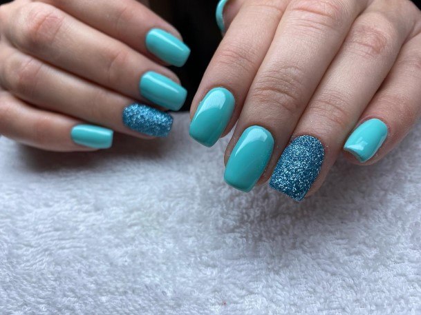 Minimal Blue Glitter Nail For Women