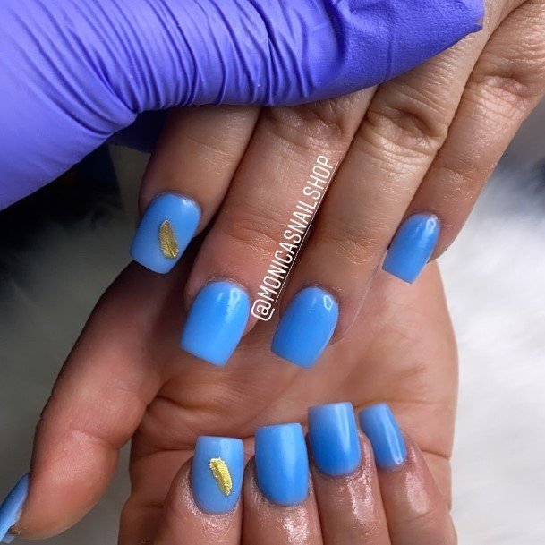 Minimal Blue Short Nail For Women