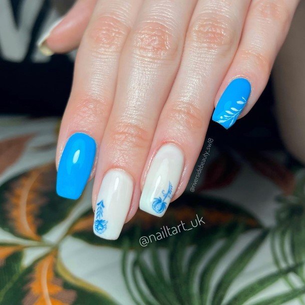 Minimal Blue Summer Nail For Women