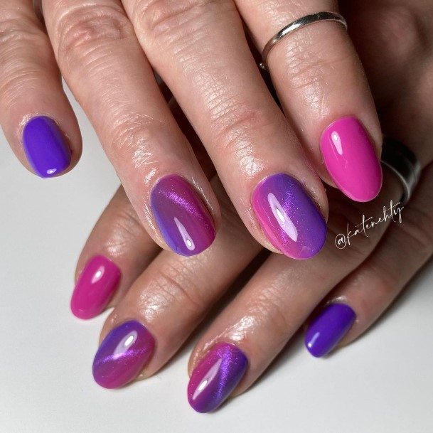 Minimal Bright Ombre Nail For Women