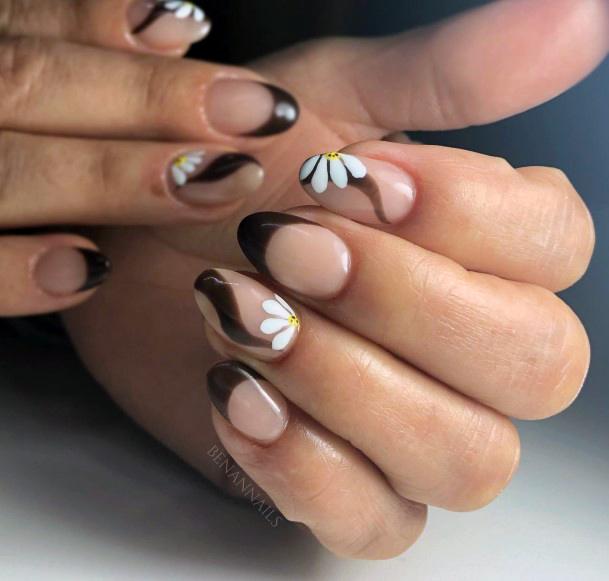 Minimal Brown Dress Nail For Women