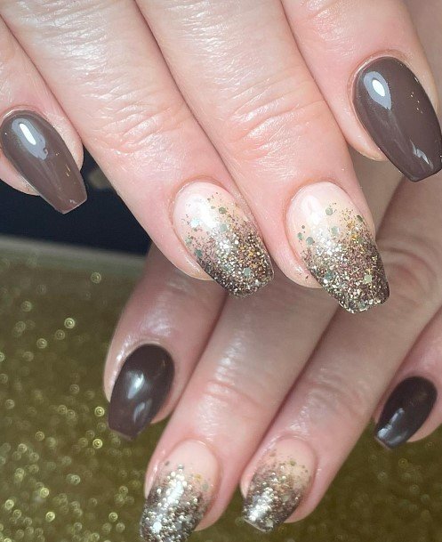 Minimal Chocolate Nail For Women