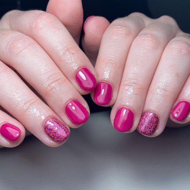 Minimal Fuchsia Nail For Women