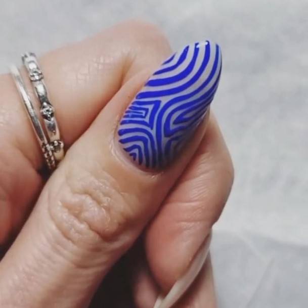 Minimal Funky Nail For Women