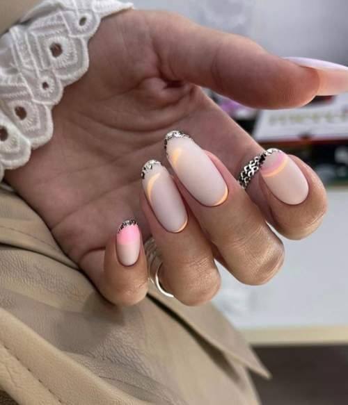 Minimal Graduation Nail For Women