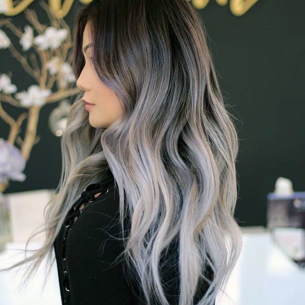 Minimal Grey Ombre Hairstyles For Women