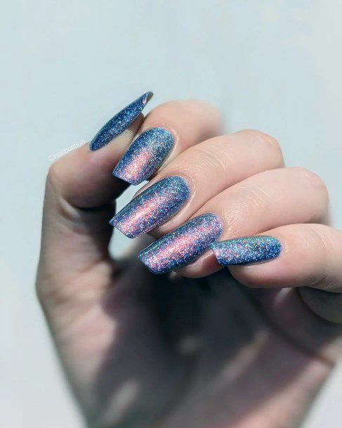 Minimal Holographic Nail For Women