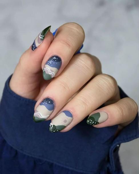 Minimal Landscape Nail For Women