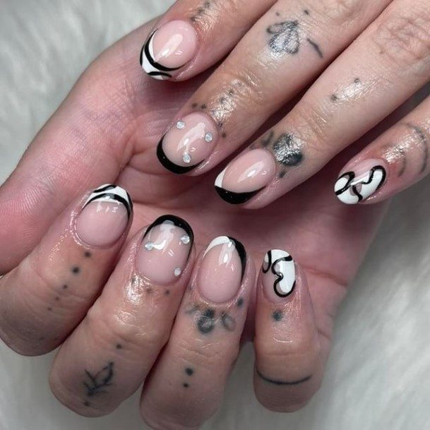 Minimal Monochrome Nail For Women