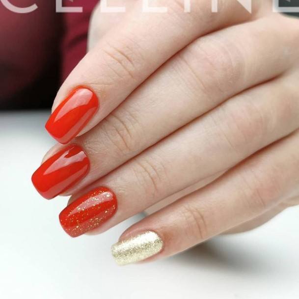 Minimal Red Glitter Nail For Women