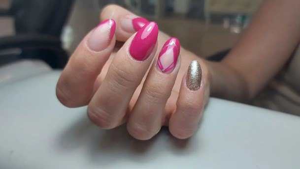 Minimal Short Pink And White Nail For Women