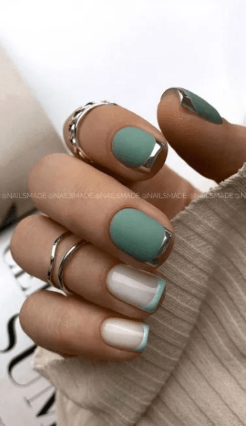 Minimal Silver French Tip Nail For Women