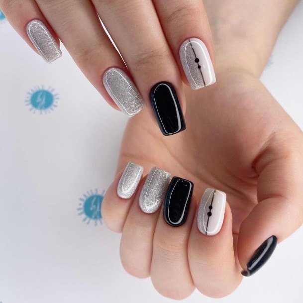 Minimal Silver Nail For Women