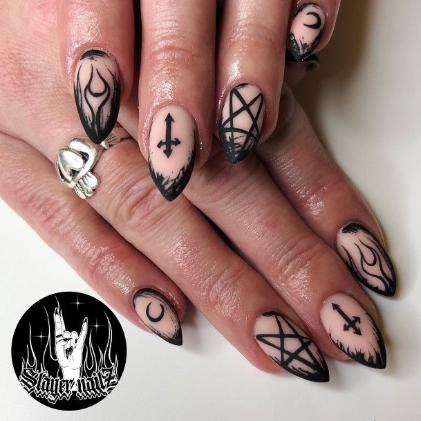 Minimal Spooky Nail For Women