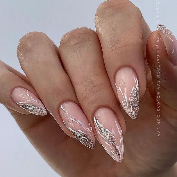 Minimal Stylish Nail For Women