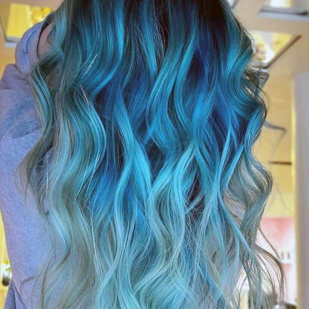 Minimal Turquoise Ombre Hairstyles For Women