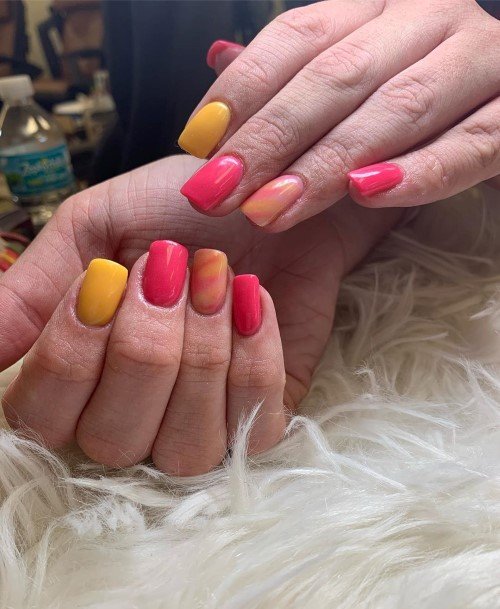 Minimal Yellow And Pink Nail For Women