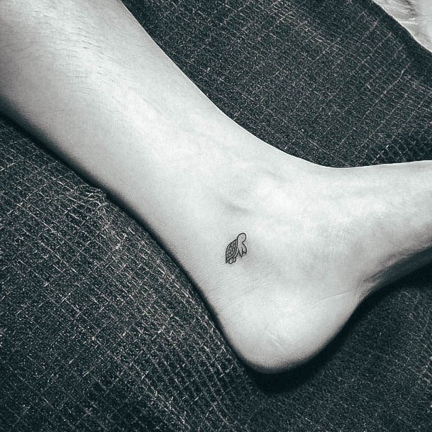 Minimalist Tattoo Designs For Women