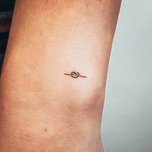 Minimalist Tattoo Feminine Designs