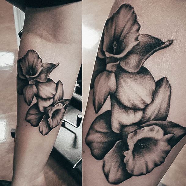 Minimalistic Womens Daffodil Tattoo Designs