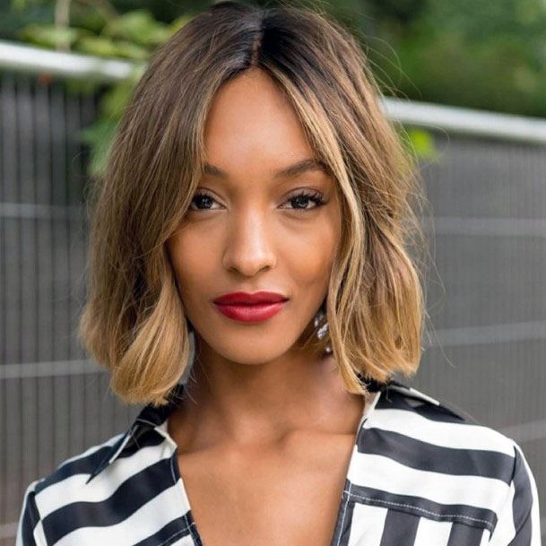 Center Part Medium Bob Hairstyles For Black Women