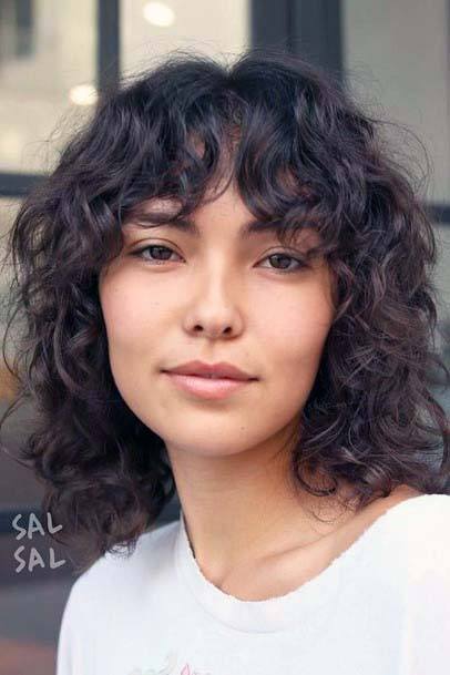Modern Square Faced Womens Curly Bob Inspiration