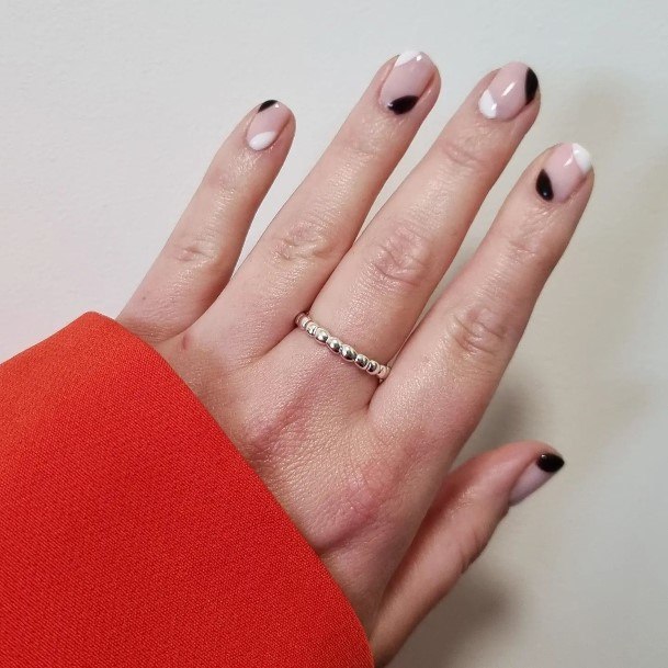 Monochrome Nail For Ladies