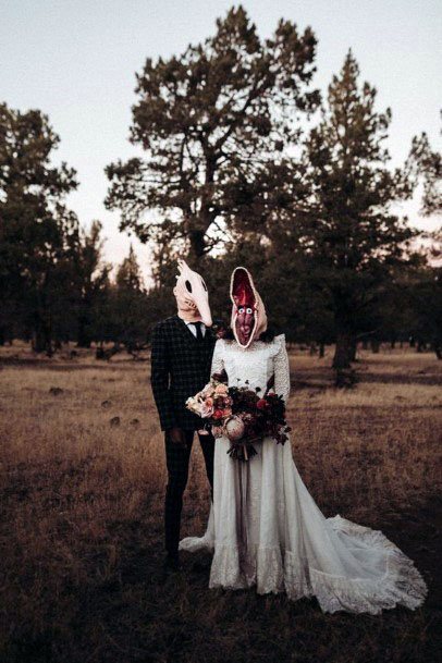 Mysterious Halloween Wedding Mask Bride Groom Ideas