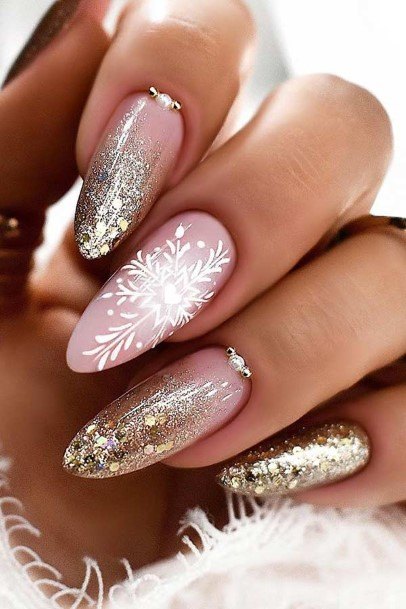 Nice Christmas Ombre Nails For Women