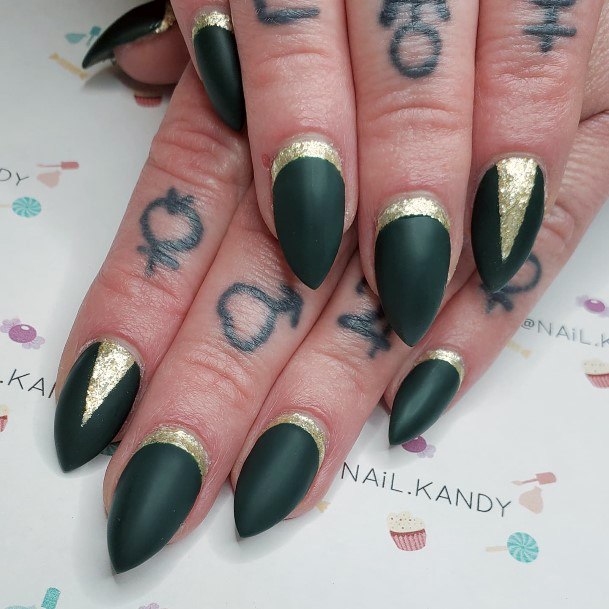 Nice Hunter Green Nails For Women