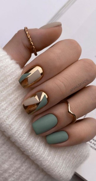 Nice Metallic Gold Nails For Women