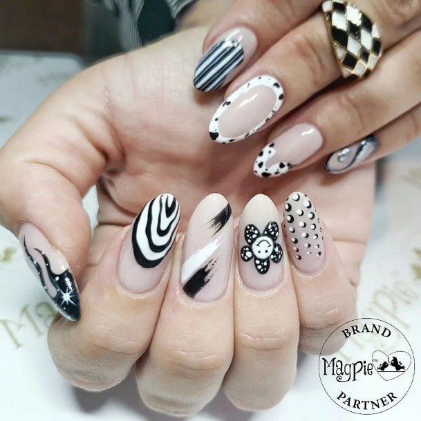 Nice Monochrome Nails For Women