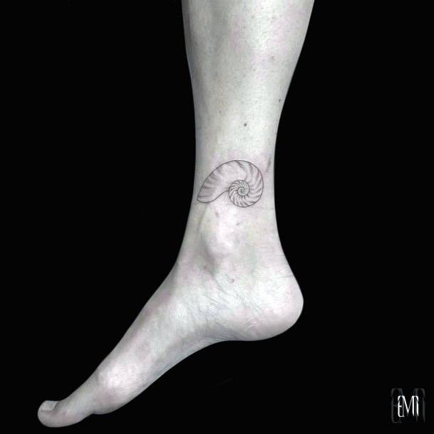 Nice Nautilus Tattoos For Women