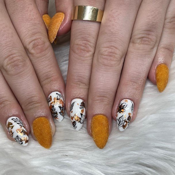 Nice Thanksgiving Nails For Women