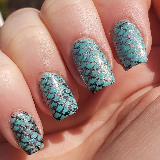 Nice Turquoise Ombre Nails For Women