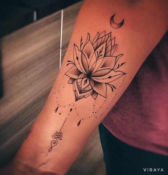 Nice Unalome Tattoos For Women