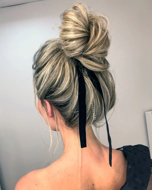 Nice Women Sweet Messy Top Knot Hairstyle Casual And Sexy