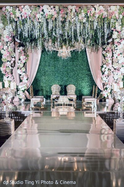 Noble Wedding Stage Decorations