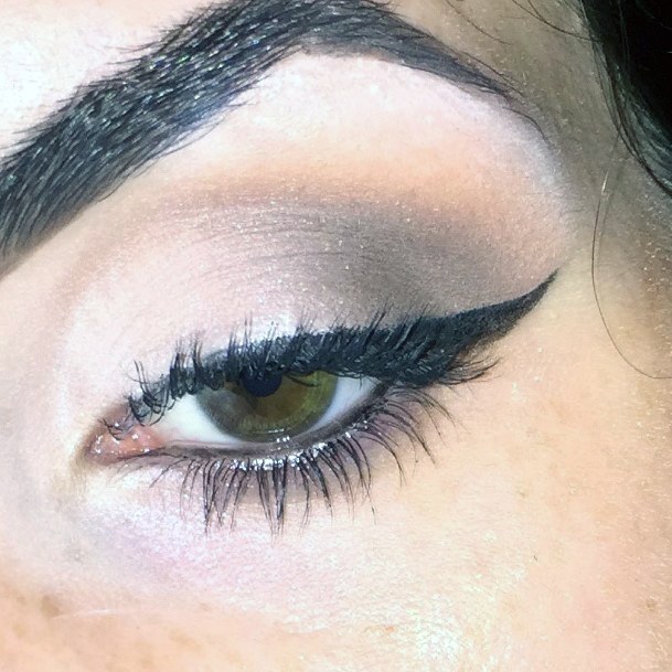 Nude But Grey Eyeshadow Women