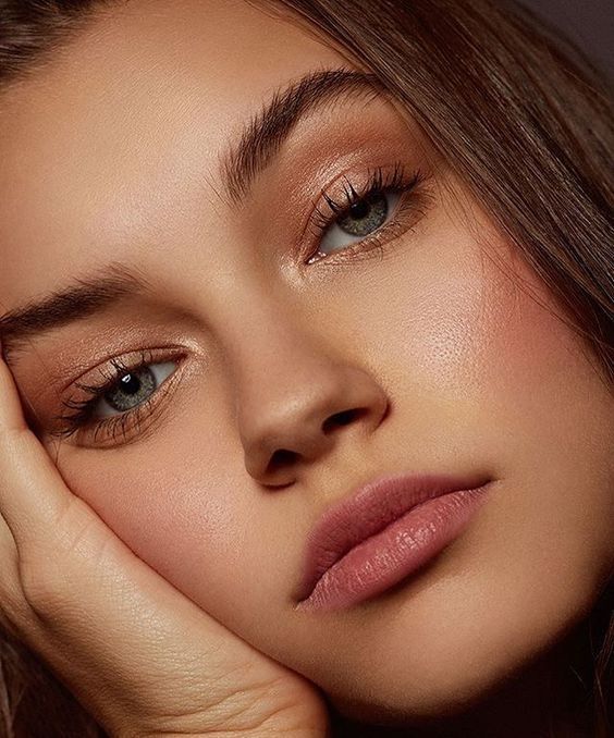 Nude Rose Gold Eye Makeup Looks Women