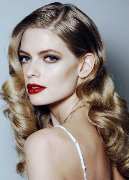 Old Hollywood Waves Hairstyle On Blonde Woman Using Barrel Curls