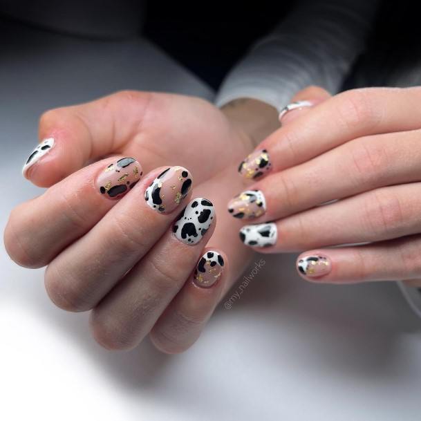 Ornate Nails For Females Black And White