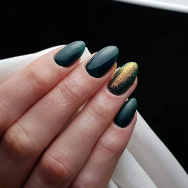 Ornate Nails For Females Hunter Green