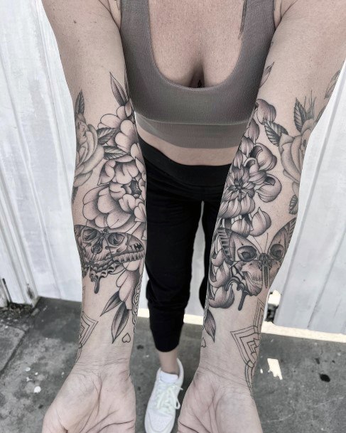 Ornate Tattoos For Females Chrysanthemum