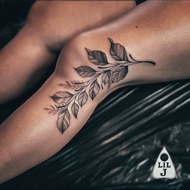 Ornate Tattoos For Females Knee