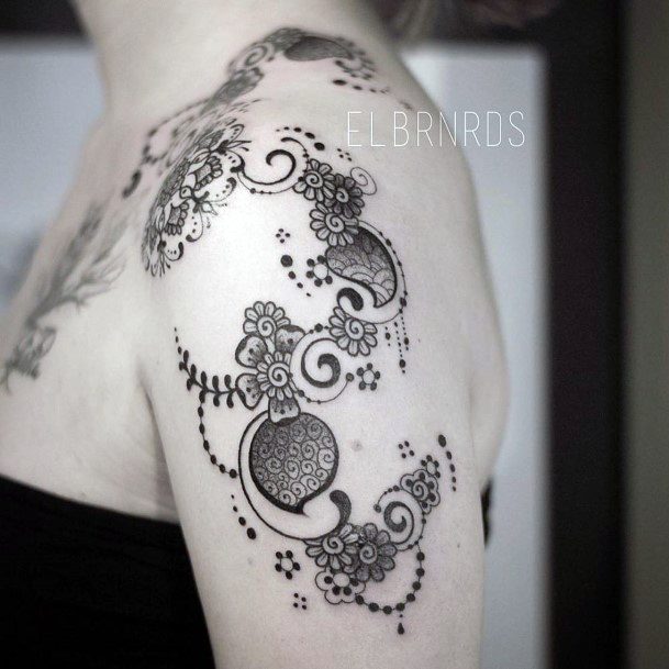 Paisley Female Tattoo Designs