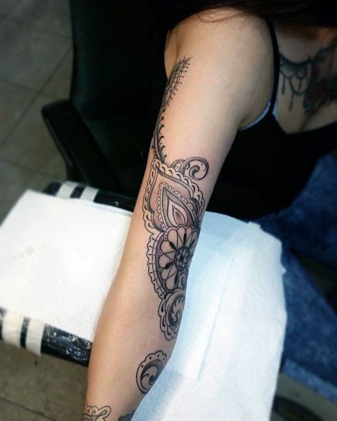 Paisley Tattoo Design Inspiration For Women