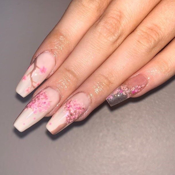 Pale Pink Nail For Ladies