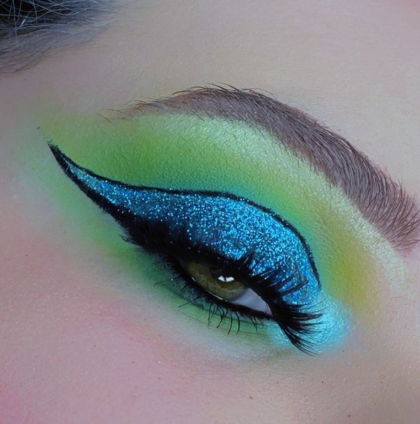 Parakeet Green And Blue Eyeshadow Women