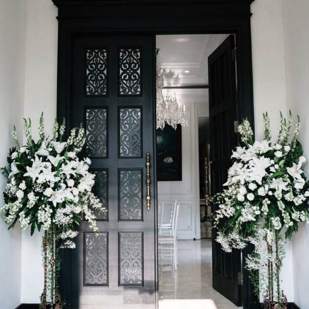 Pearly White Wedding Flowers